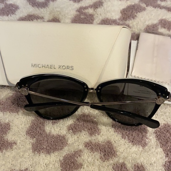 Michael Kors MK 6039 Abela Ii Sunglasses Black - Picture 3 of 6